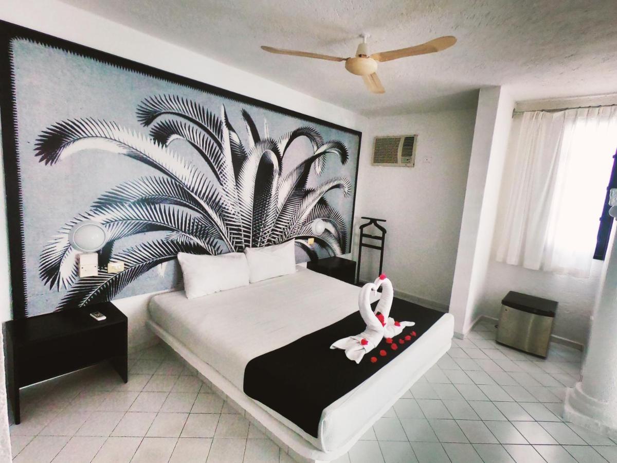 Maya Del Mar On Fifth Avenue Playa del Carmen Exterior photo